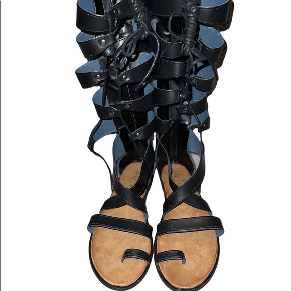 Charlotte Russe Leg Sandals - Picture 2 of 3